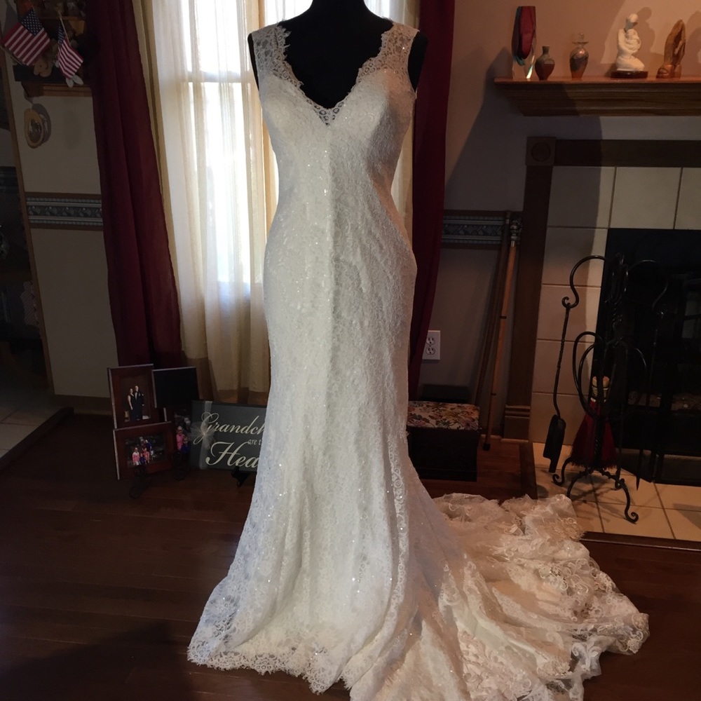 Allure Bridal Gown - Style 9253 - Ivory - Size 12